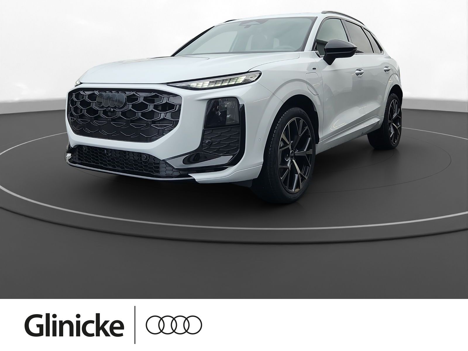 Audi Q3 e-hybrid S line AHK Pano LED LM 20" RFK Sonos