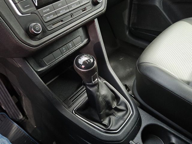 Caddy Kasten 2.0 TDI 4Motion AHK Radio