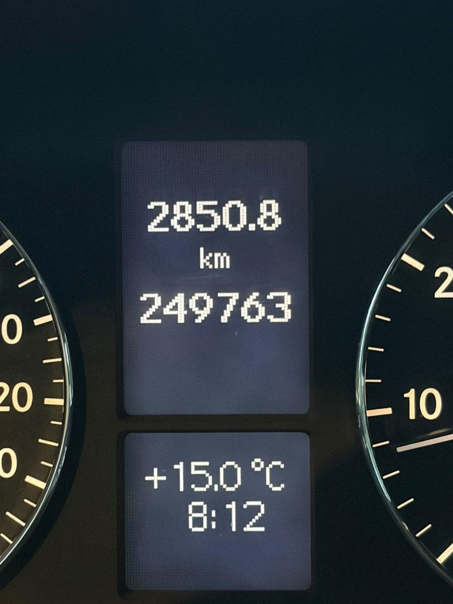 Mercedes-Benz C180 2004 — photo 9