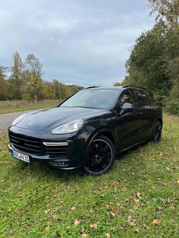 Porsche Cayenne GTS