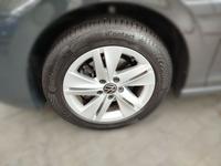 Volkswagen Golf 2.0 TDI DSG Life Navi LED LaneAssist FrontA