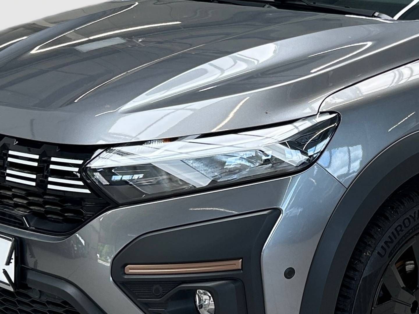 Fahrzeugabbildung Dacia Sandero Stepway Extreme+ TCe 110 inkl. Servicepa