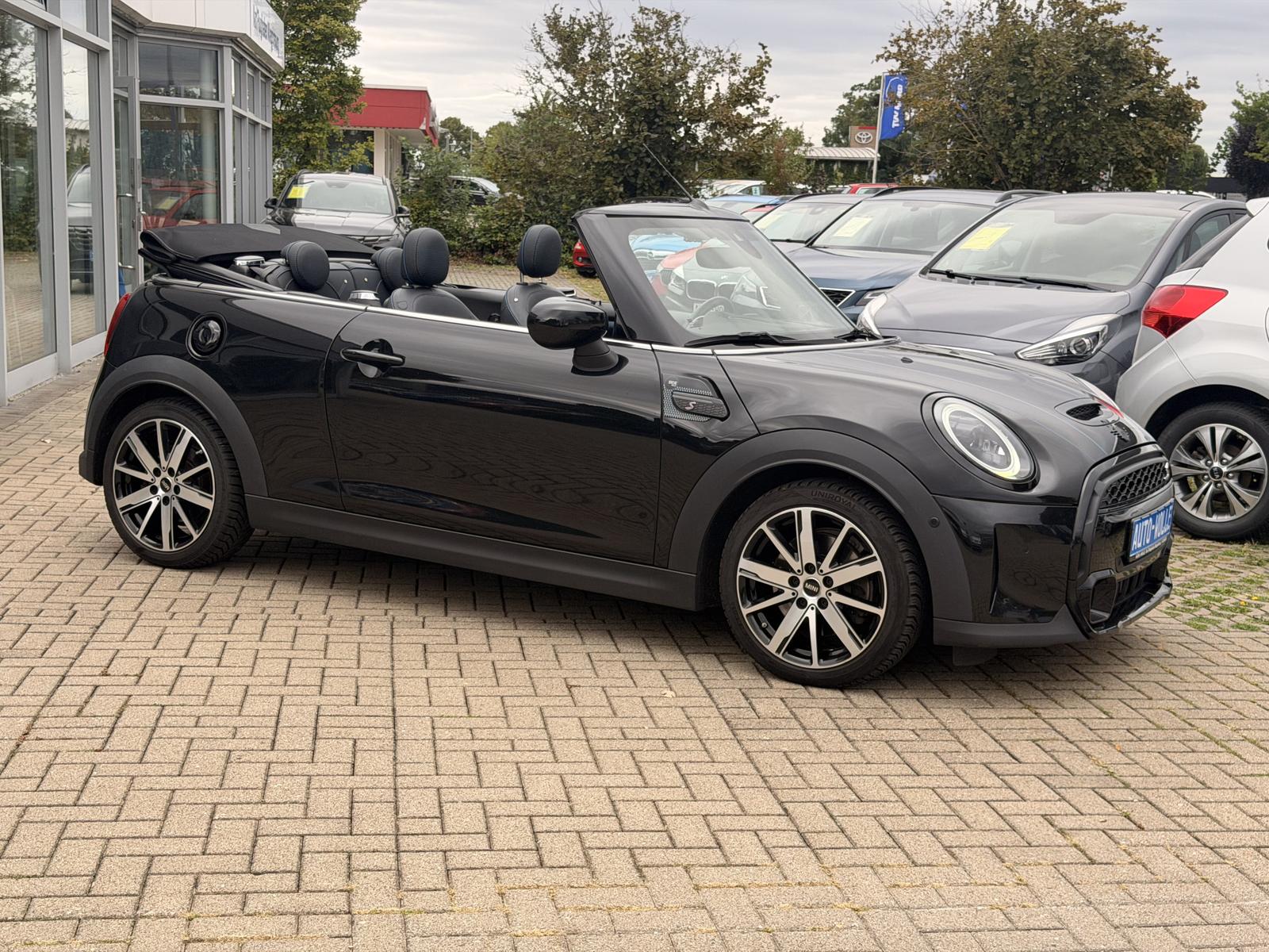MINI Cooper S Cabrio Cooper S Cabrio Sidewalk Edition