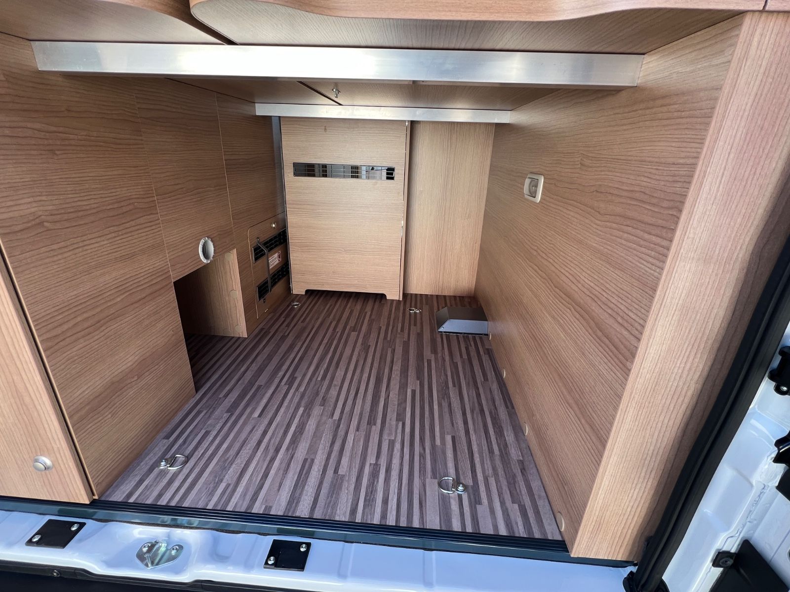 Fahrzeugabbildung Malibu Van Comfort 640 LE