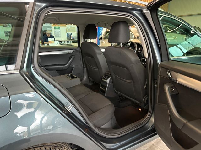 Skoda Octavia Combi Style *Xenon*Klima*ACC*