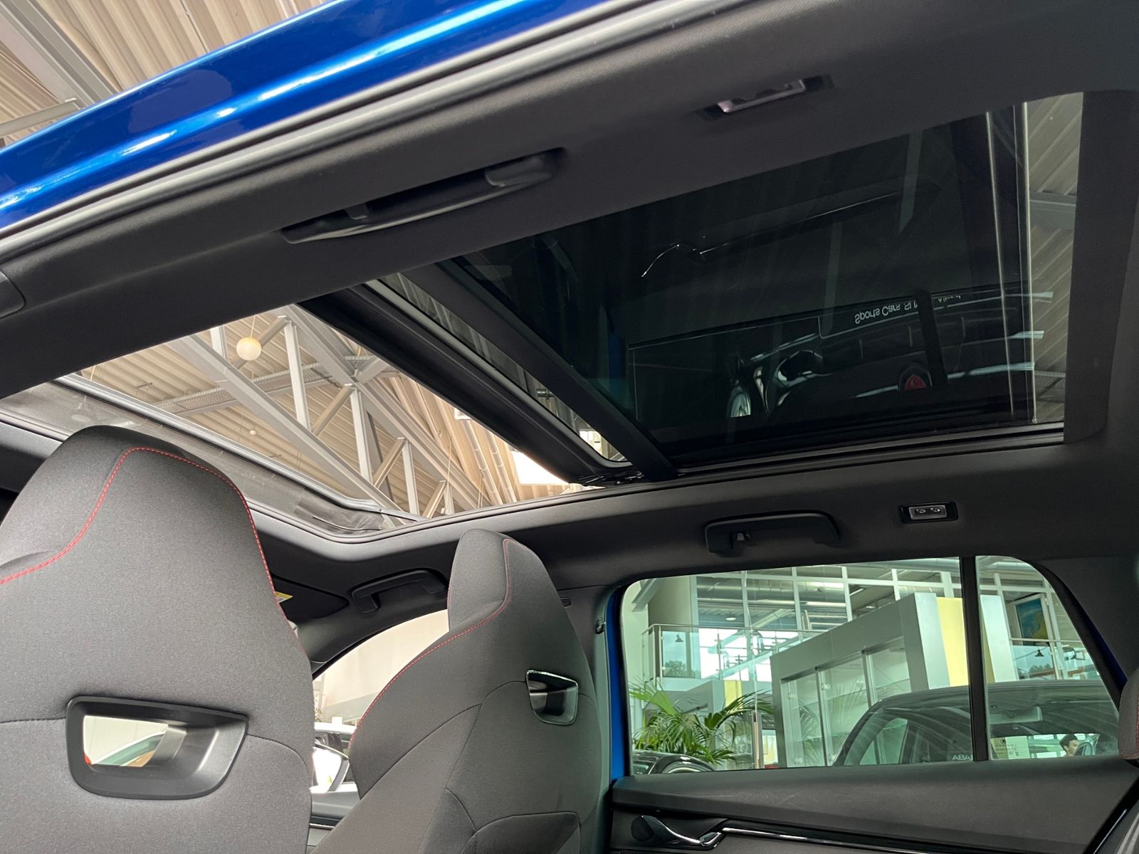 Fahrzeugabbildung SKODA Octavia Combi RS PANO AHK LED NAVI
