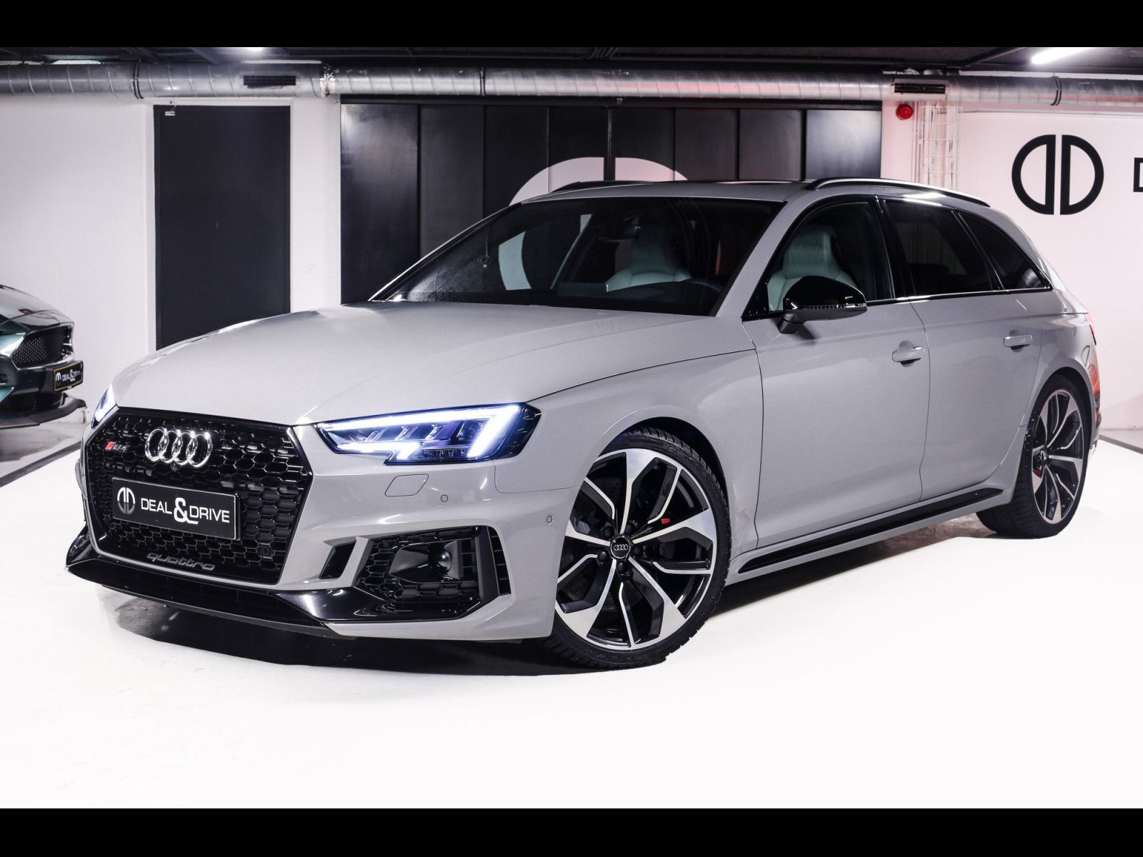 AUDI RS4 AVANT 2.9 TFSI QUATTRO TIPTRONIC°DYNAMIK°280