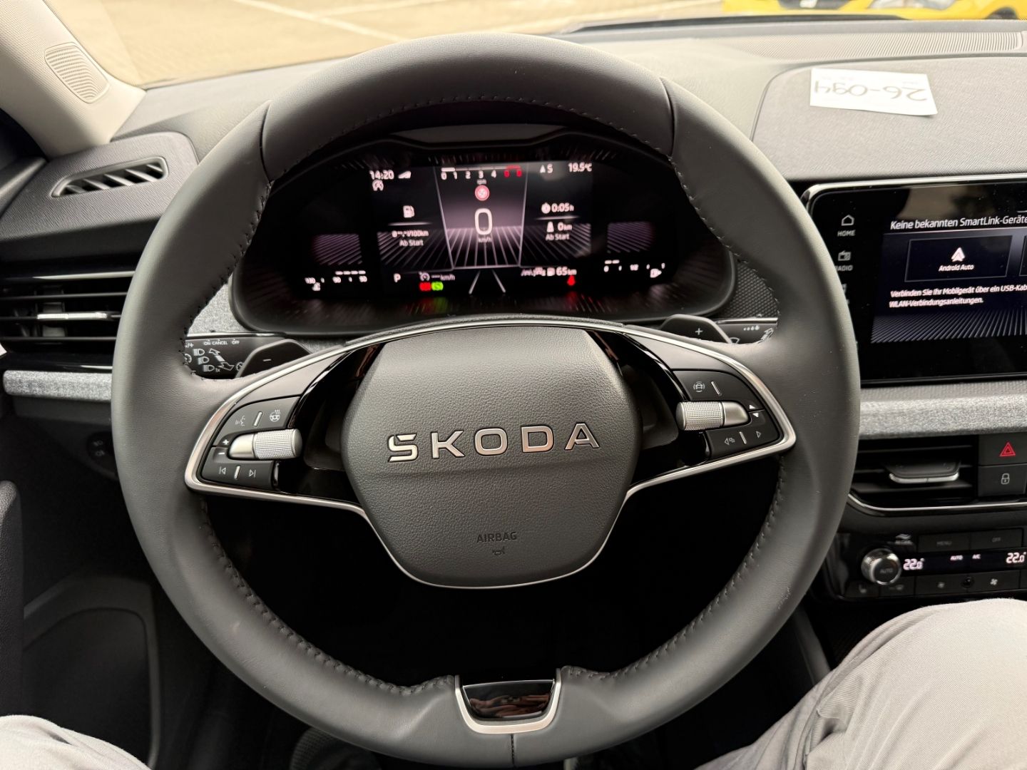 Fahrzeugabbildung SKODA Kamiq Selection el.AHK DigCoc LED CarPlay Winter