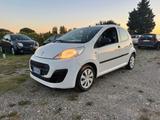 Peugeot 107 1.0 5 porte del 2014 SOLO 136.000 KM - weiße Peugeot 107