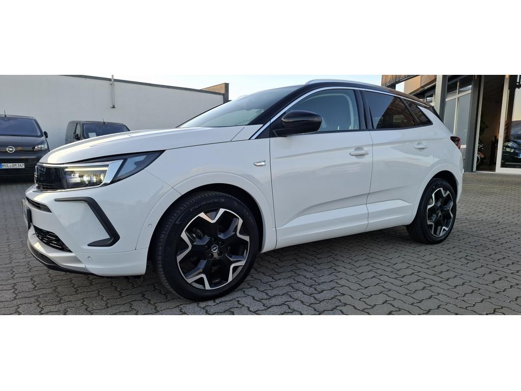Opel Grandland 1.2 Ultimate FACEL. MATRIX-LED 360°