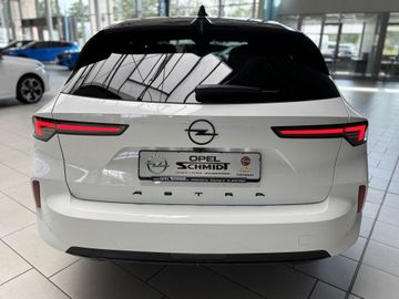 Fotografie des Opel Astra Sports Tourer 1.2 Turbo GS
