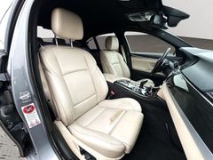 BMW 530 d M-Sportpaket Leder Navi PDC SHZ Memory