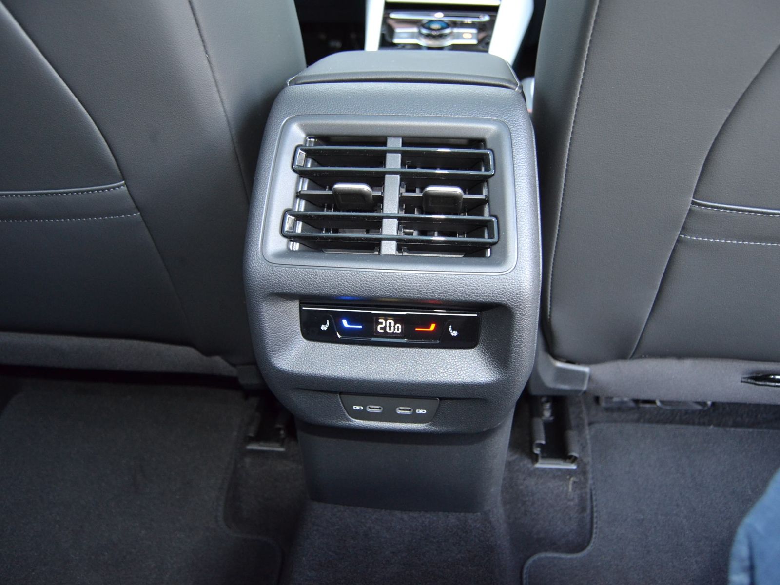 Tiguan 2.0 TDI DSG Elegance AHK/IQ.DRIVE-PAKET/M