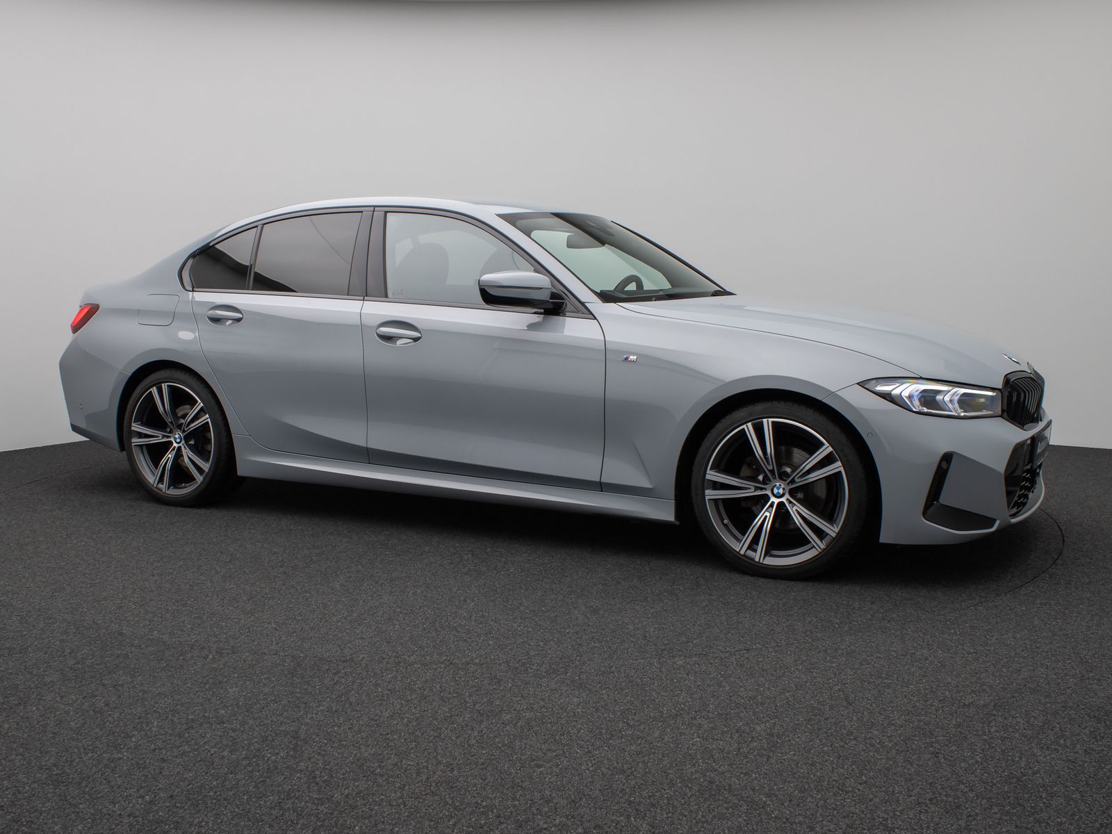 Fahrzeugabbildung BMW 320d MSport Kamera DAB HiFi Komfort Leder 19Zoll