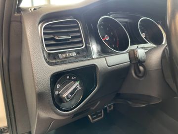 Volkswagen Golf VII Lim. GTI Performance BMT *ACC*BI-XENON*