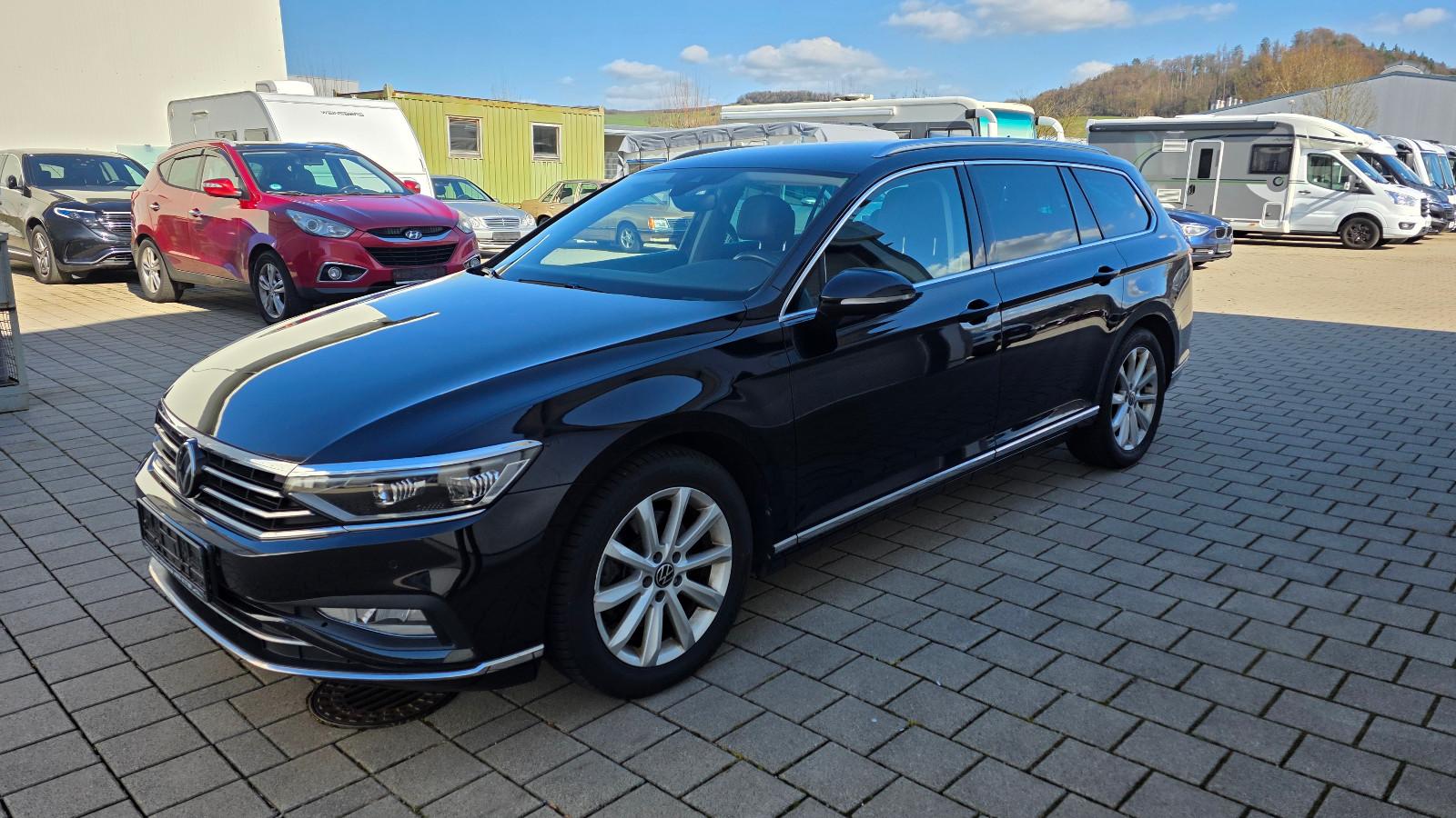 Volkswagen Passat Variant Elegance DSG*ACC*LED*Navi*RFK*AHK