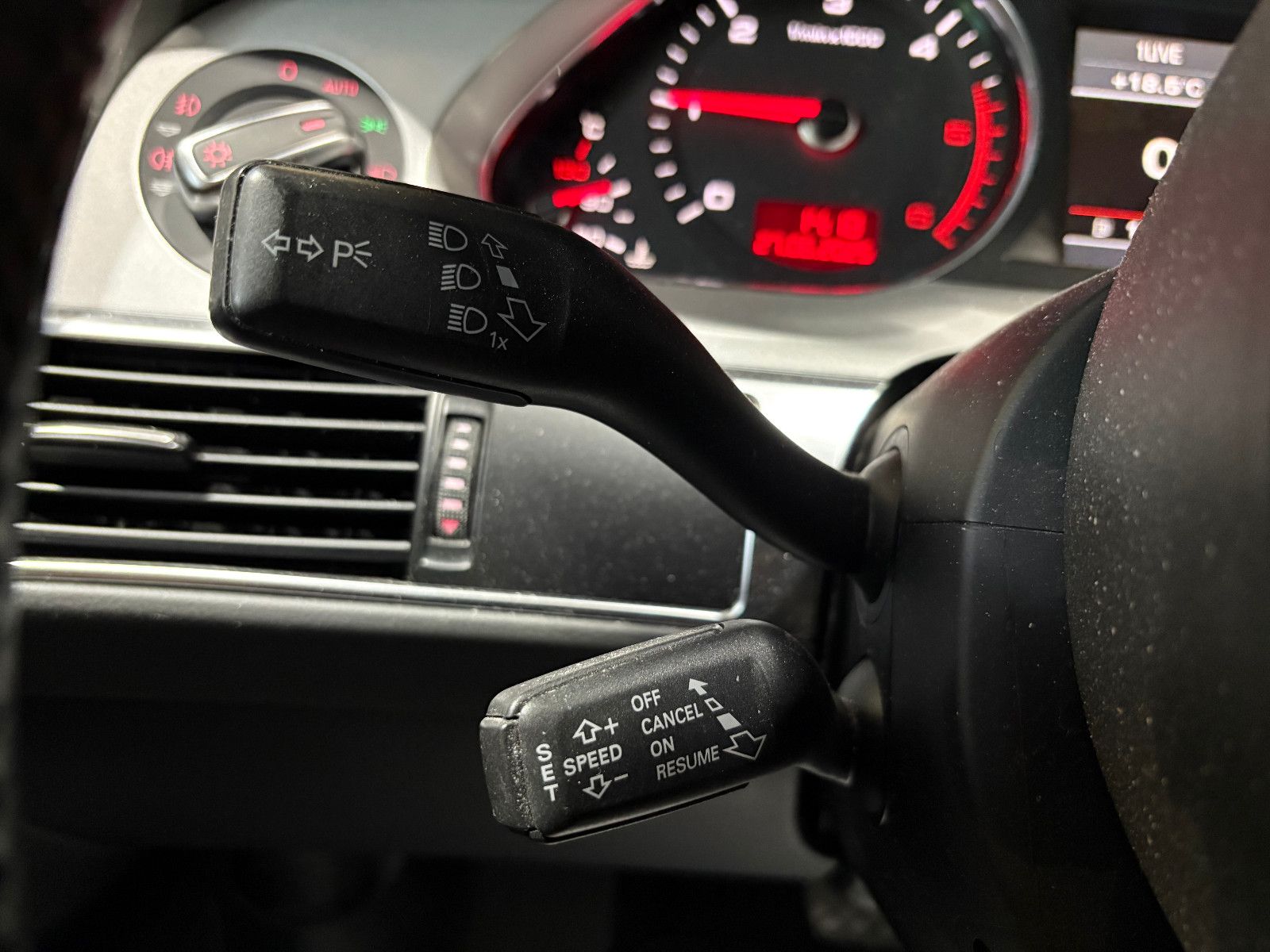 Fahrzeugabbildung Audi A6 Avant 2.0 TDI/NAVI/PDC/KLIMA/SHZ/TEMPOMAT
