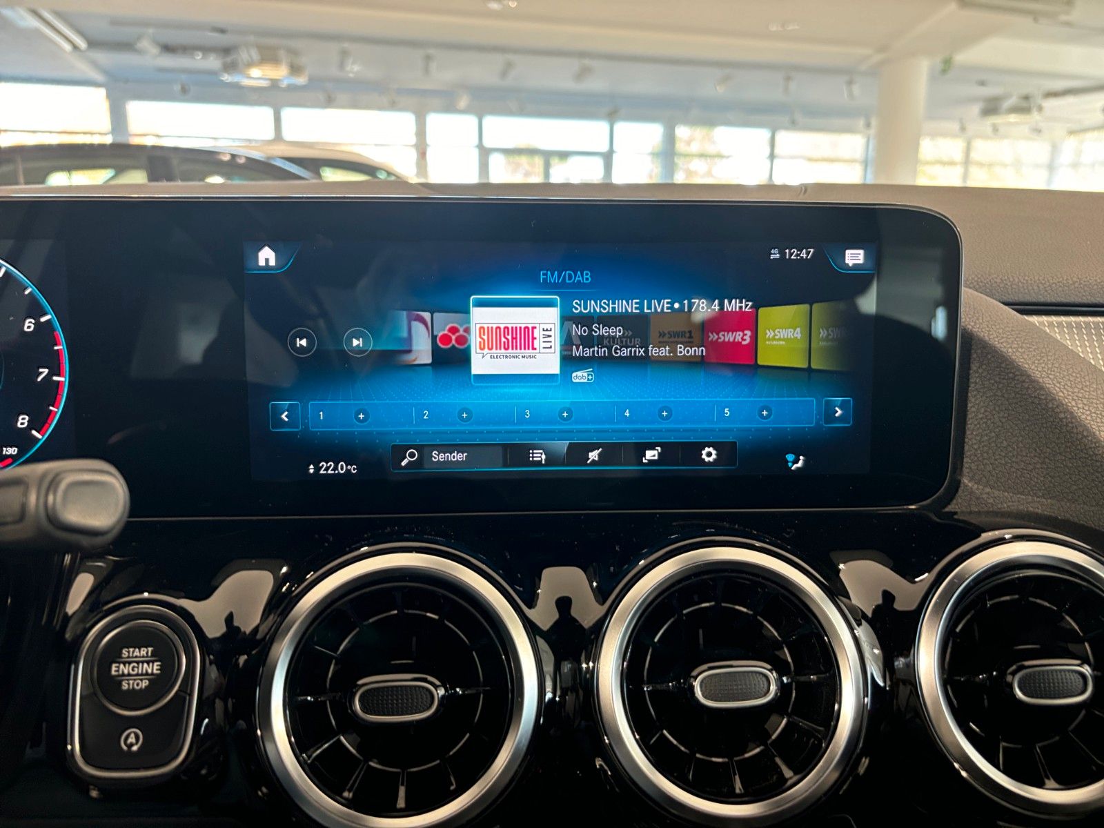 Mercedes-Benz B200 AUT 2.HD LED APP PARK NAV TEMP KLIMA SHZ foto 22