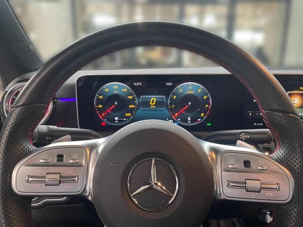 Fahrzeugabbildung Mercedes-Benz A 200 AMG Pano Navi LED Burm. KeyLess Sport KAM