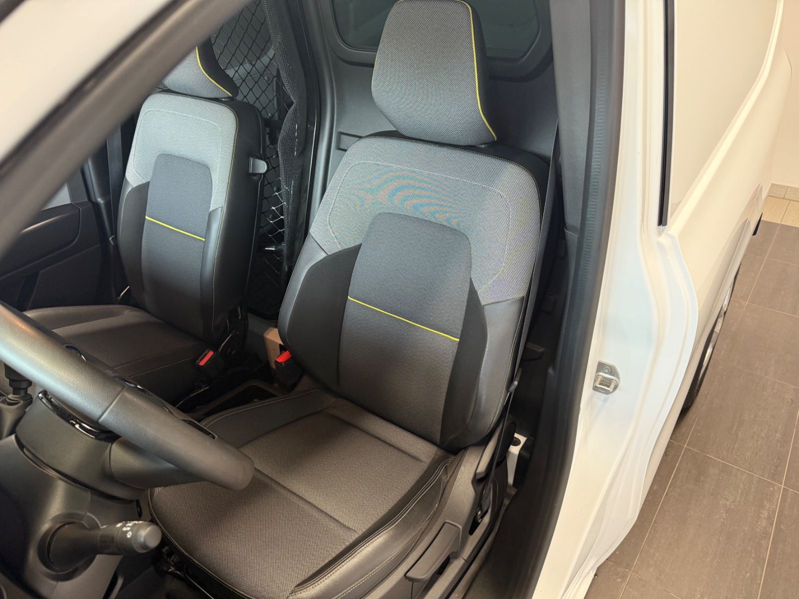 Fahrzeugabbildung Renault Kangoo III Rapid Extra, Klima., Einparkhilfe