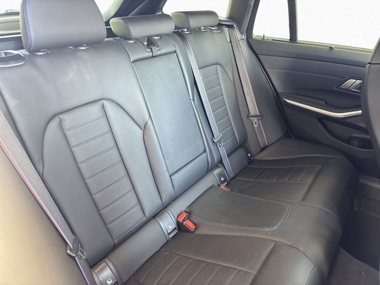 BMW 330 - Bild 13