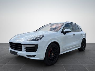 Porsche Cayenne - 1