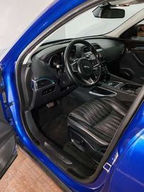 Jaguar F-Pace - 7