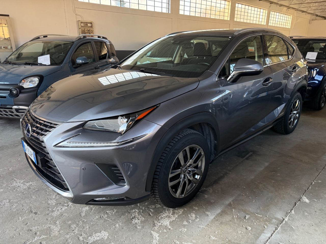 Other Lexus NX 300h Hybrid Business imagem 2