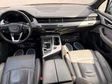 Audi Q7 3.0 TDI quattro 7 Sitzer  3.0 272 PS S-Line - Audi Q7