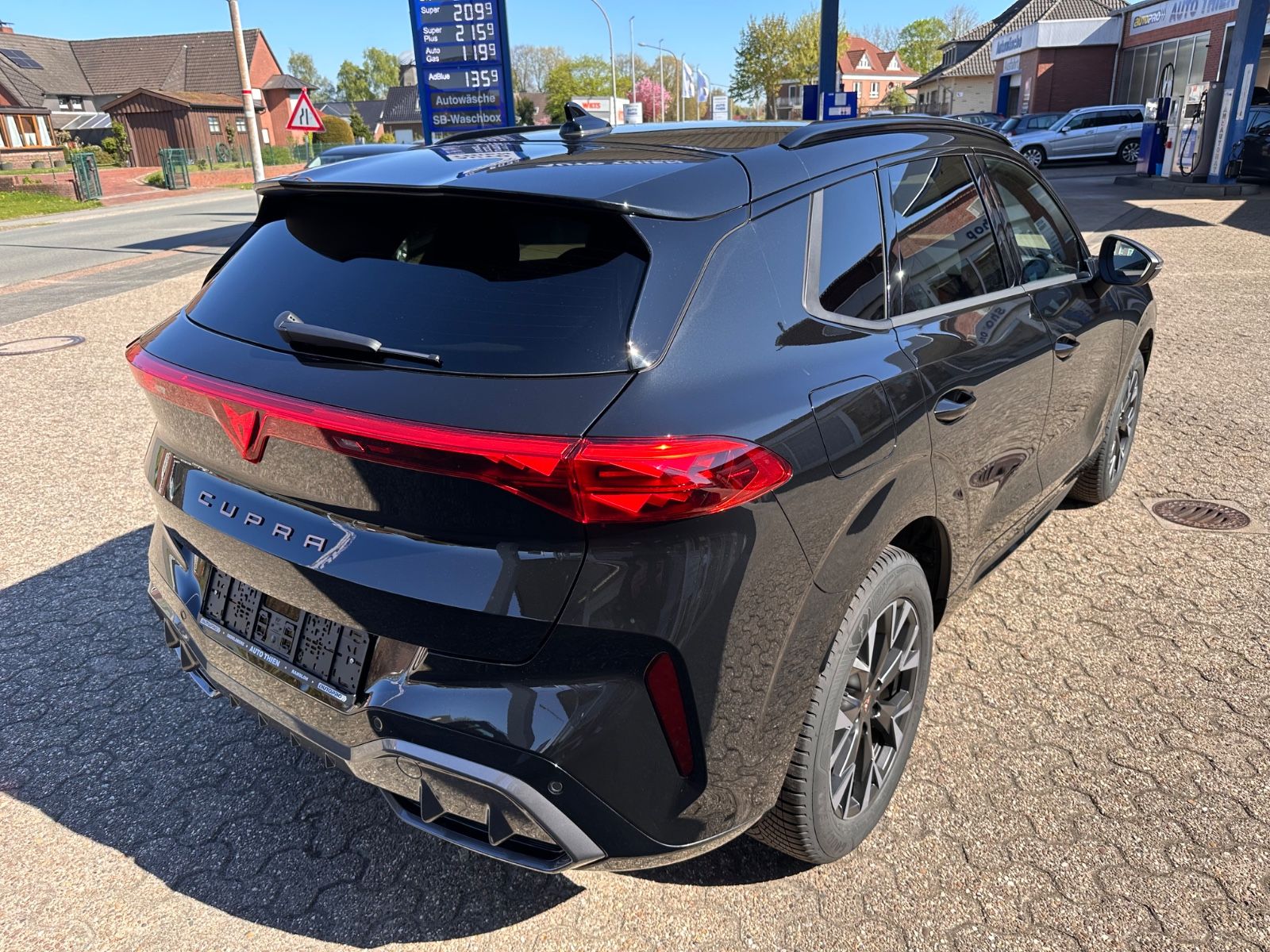 Fahrzeugabbildung CUPRA Terramar 1.5 eTSI DSG Navi/Pano/ACC/LED/AHK/GJR