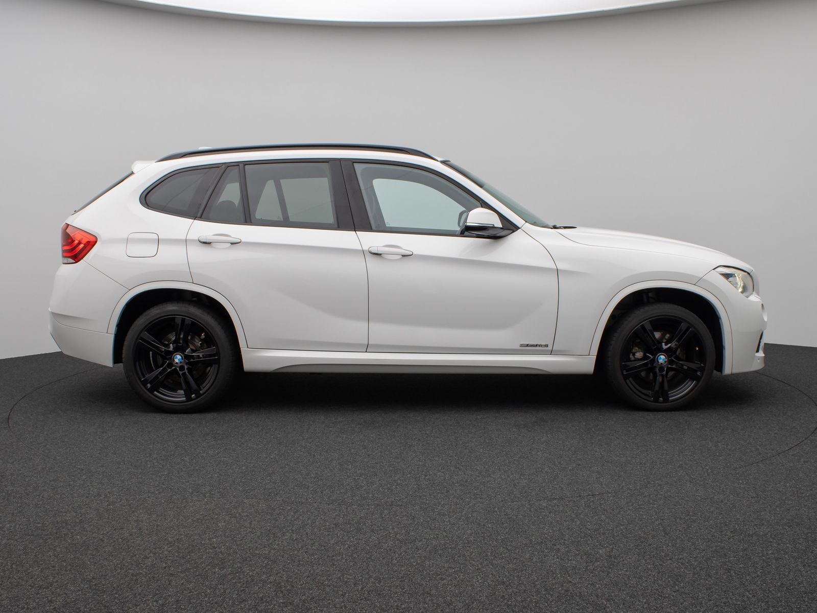 Fahrzeugabbildung BMW X1 sD18i M Sport Navi SitzhzgPDC Xenon AHK 8fach
