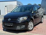 Volkswagen Touran 1.6 TDI DPF STYLEN 7-Sit... - Volkswagen Touran Style mit Diesel-Antrieb