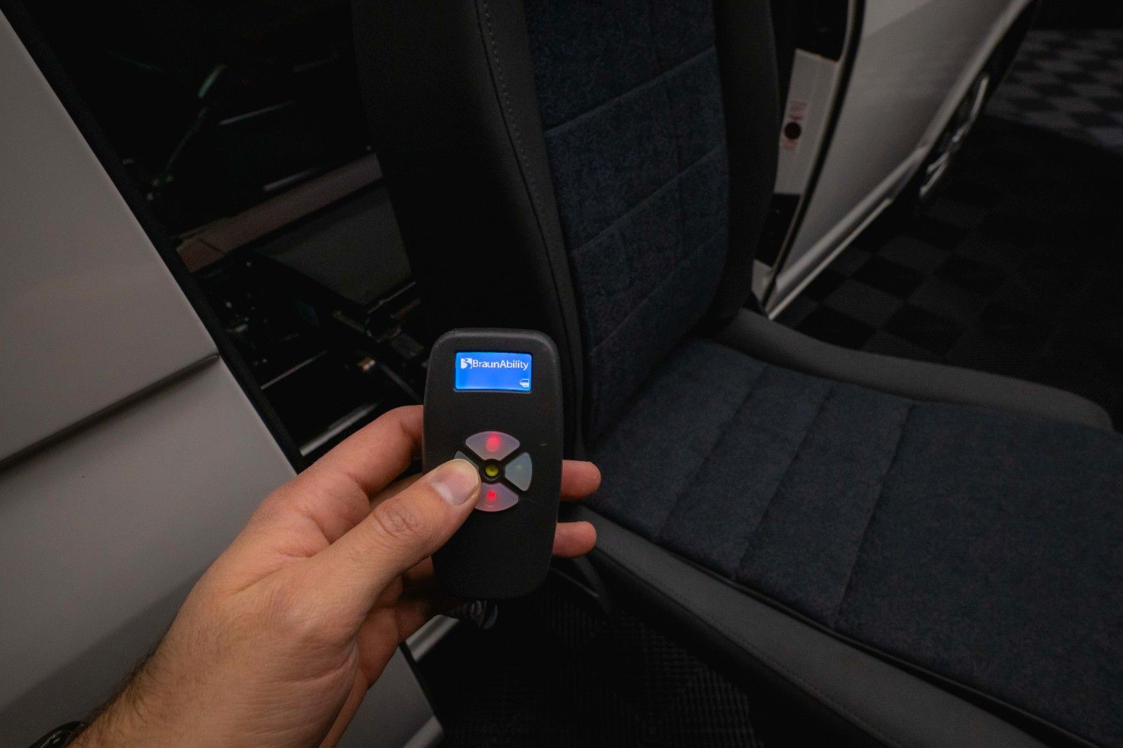 Fahrzeugabbildung Volkswagen T6 Multivan 2.0 TSI Behindertenumbau *LED*ACC*