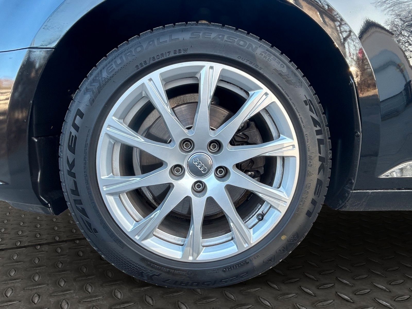 Fahrzeugabbildung Audi A4 Avant 35 TFSI Navi/Klimaaut./Siztheizung/AHK