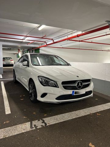 Mercedes-Benz Mercedes Benz CLA 180 Coupé