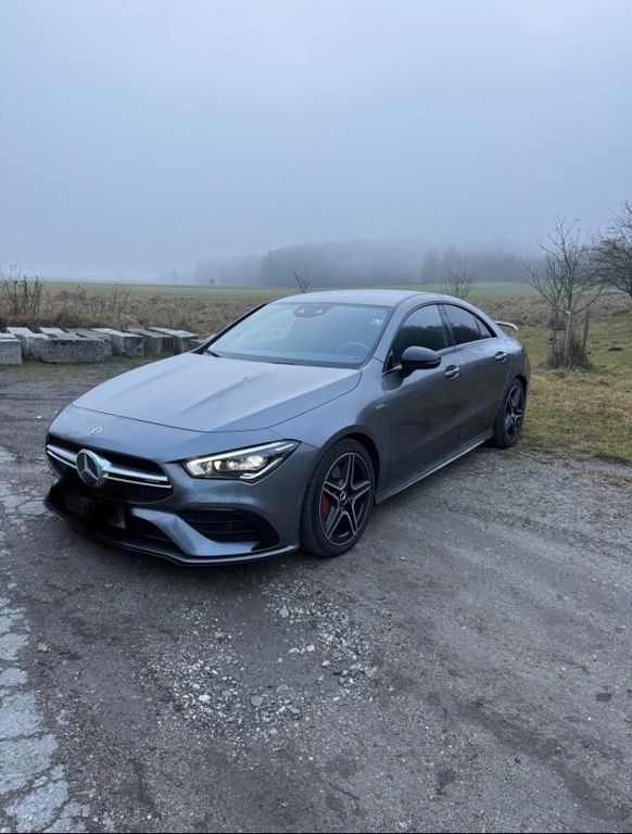 Mercedes-Benz CLA 35 AMG