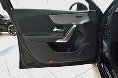 MERCEDES-BENZ A 220 d 4Matic Lim.~Teilleder~LED~Navi~Automatik