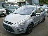 Ford S-Max 2.0 Titanium*Automatik*Navi*Klima*Euro5* - Ford S-Max mit Benzin-Antrieb: Kleinbus, 2.5