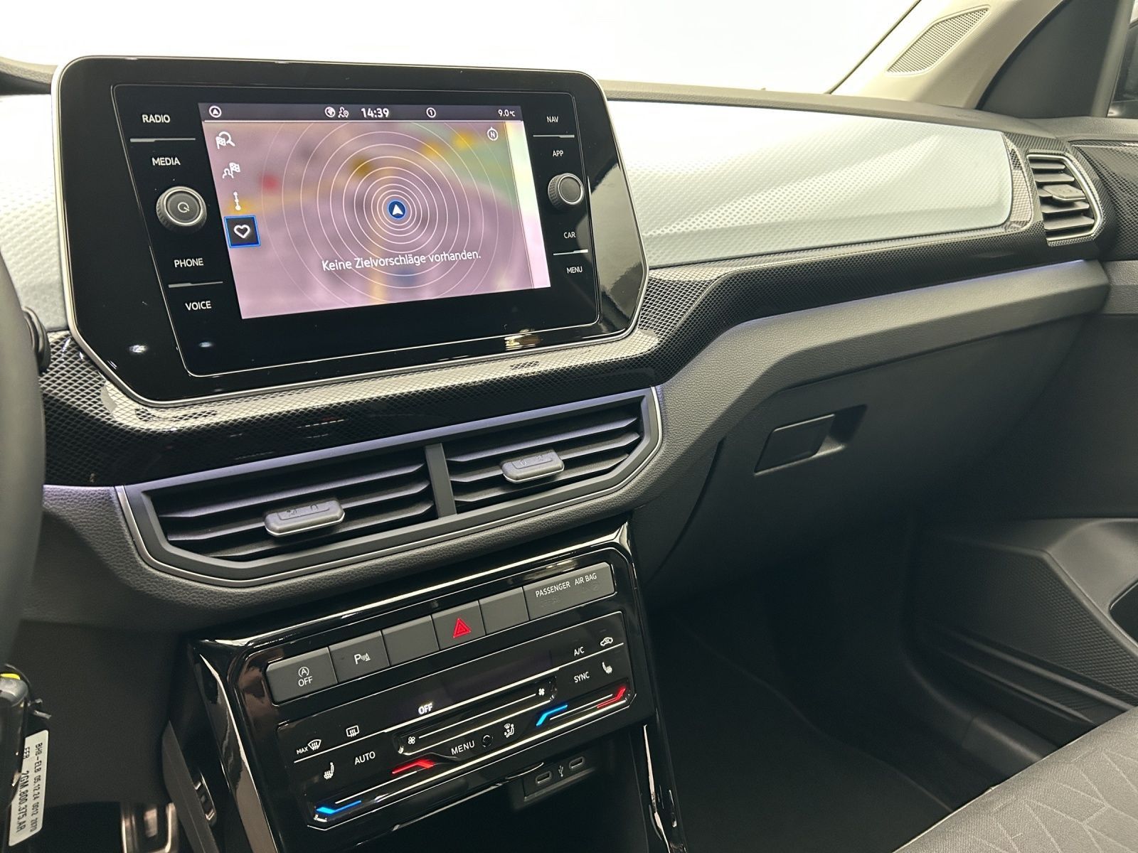 Volkswagen T-Cross - Bild 8