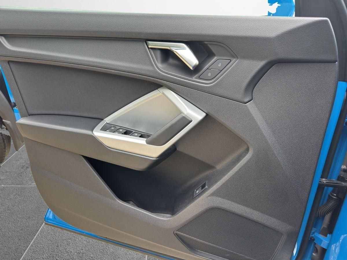 Audi Q3 1,4 eTFSI S Line Bluetooth LED foto 14