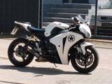 Honda CBR 1000RR SC59 SHARK-AUSPUFF*REIFEN NEU*3HAND - HONDA 2008 CBR 1000 RR