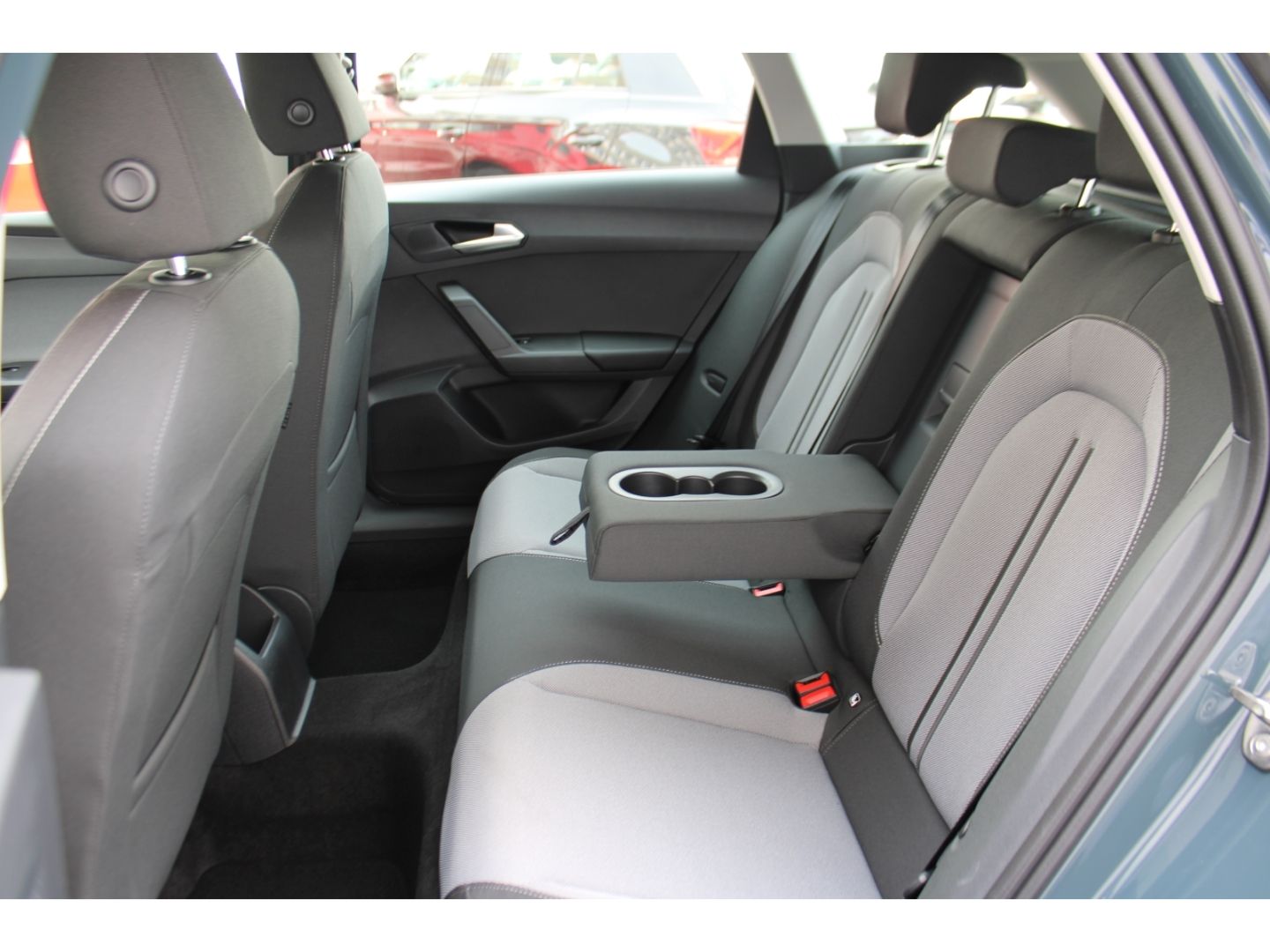 SEAT Leon 1.5 eTSI 110 kW Sportstourer Style DSG ACC - Image 8