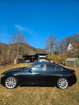 BMW 330d xDrive Advantage / Automatic / Unfallfrei - BMW 330 mit Diesel-Antrieb: Limousine