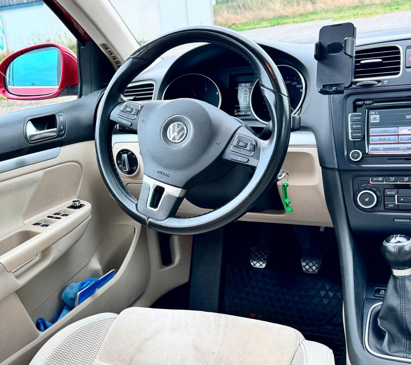 Volkswagen Golf 2010 — photo 11