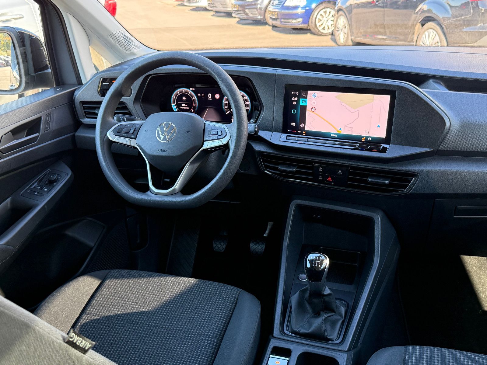 Fahrzeugabbildung Volkswagen Caddy TSI 7-Sitzer GRA AHK DAB Navi Kamera