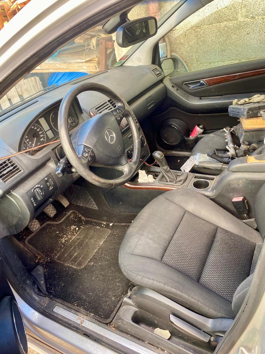 Mercedes-Benz A180 2007 — двигун 1.991 cm³, 109 HP (80kW)
