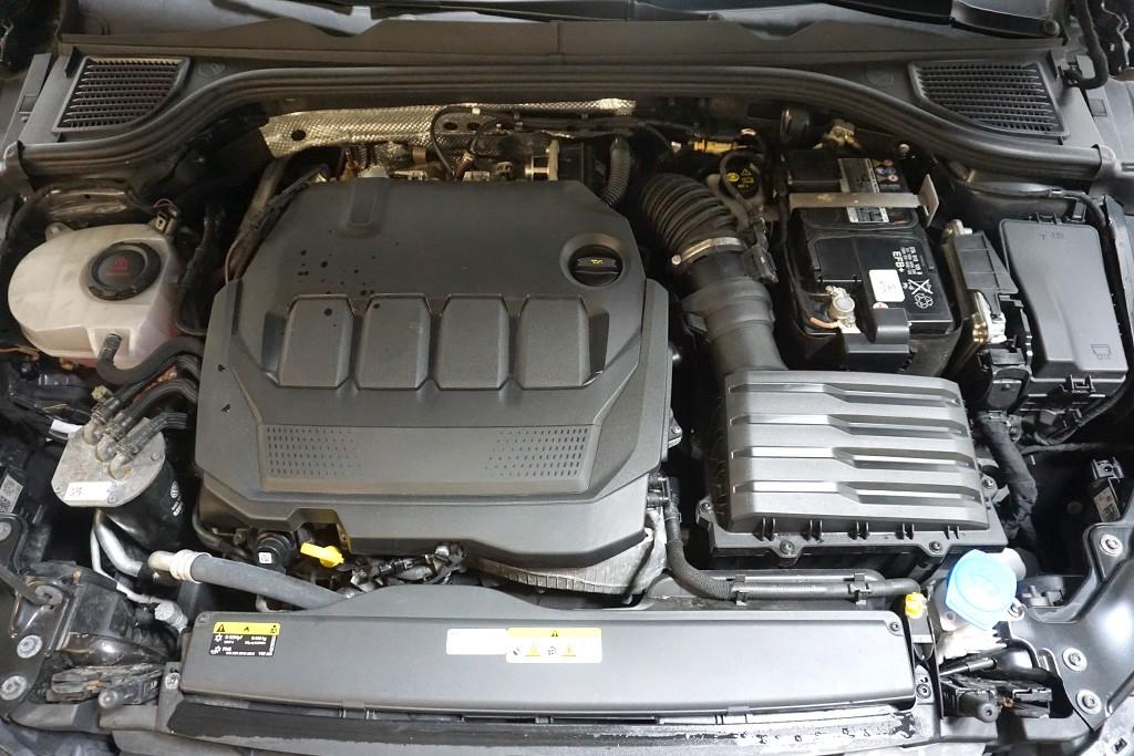Volkswagen Golf 8 2.0TDI DSG Active Virtual AHK Pano Navi, миниатюра 16