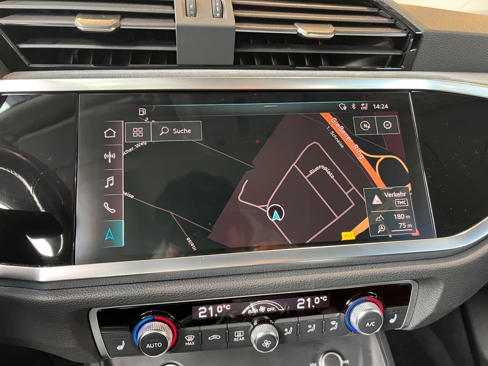 Fahrzeugabbildung Audi Q3 40 TFSI quattro advanced PANO AHK LED