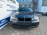 BMW 318i Touring*PDC*AHK*Klima*Sitzhz*Allwetter - BMW 318 aus 2006: Kombi