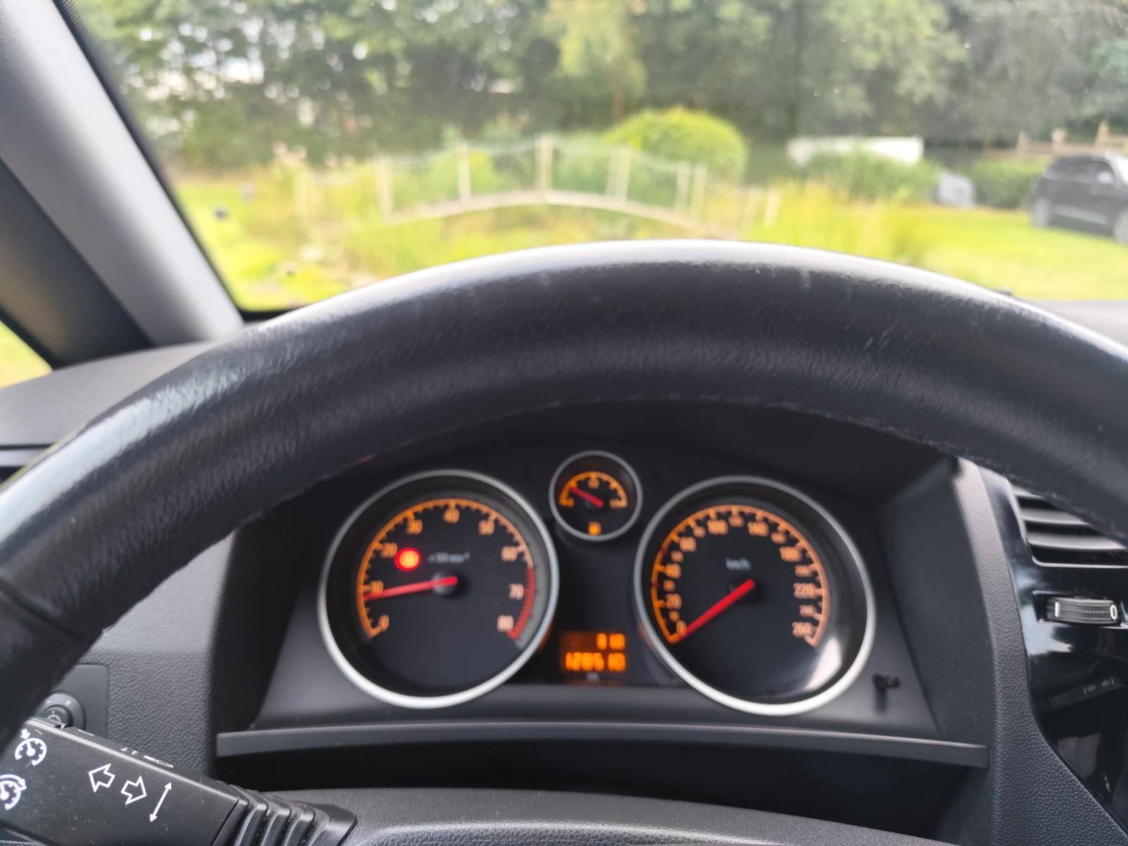 Opel Zafira B Innovation-Ahk-Ölkühler -TÜVNeu-Xenon